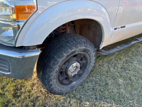 Used 2011 Ford F250 XL w/ PWR Equipment Group image 8