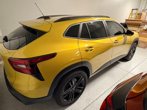 Used 2024 Chevrolet Trax ACTIV w/ Sunroof Package image 13