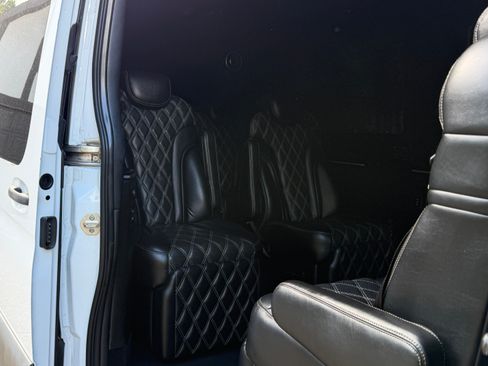 Used 2019 Mercedes-Benz Sprinter 4x4 170 w/ Driver Convenience Package image 15