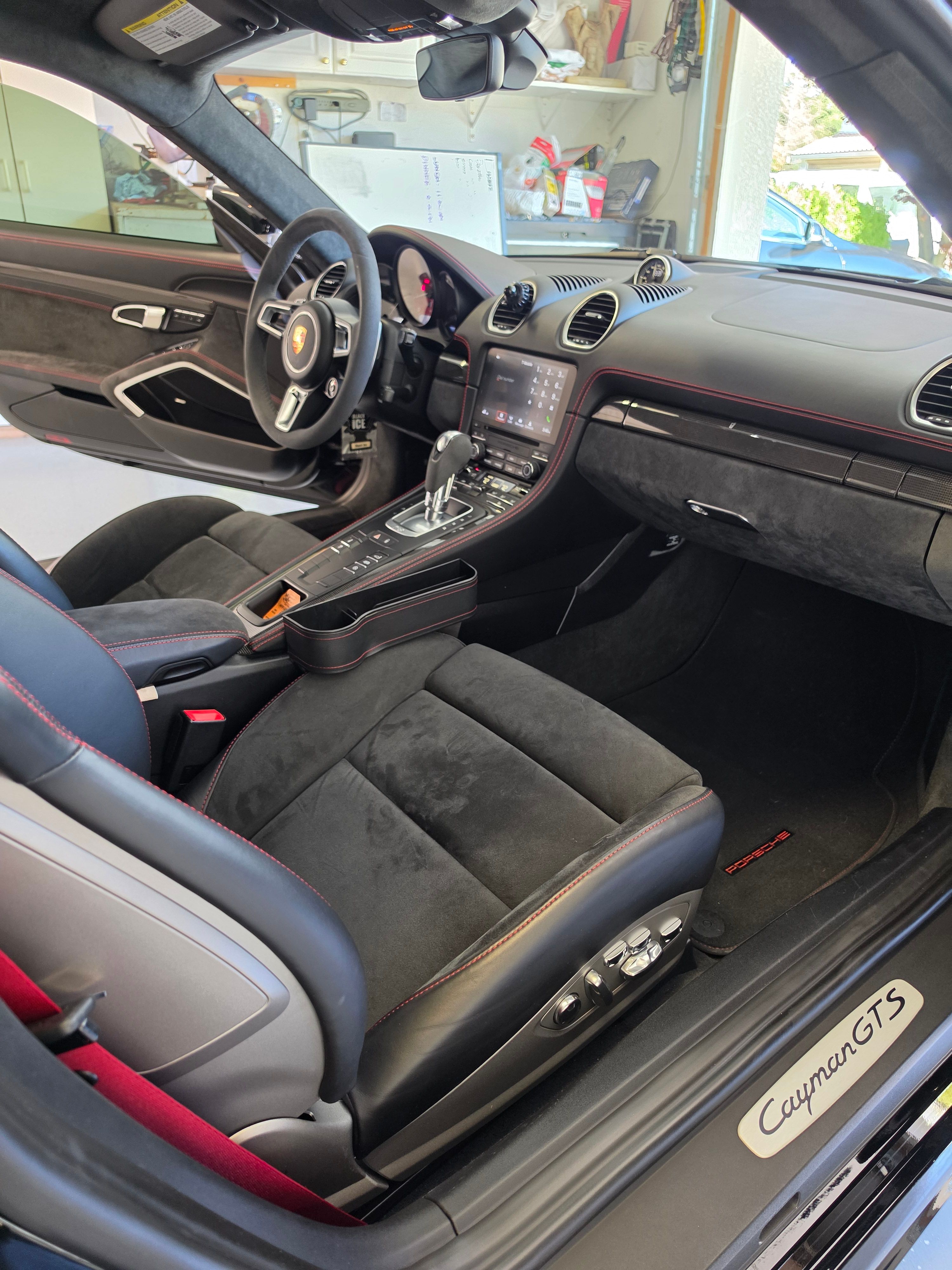 Used 2018 Porsche 718 Cayman GTS RWD image 24