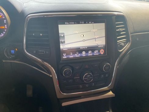 Used 2015 Jeep Grand Cherokee Overland image 9