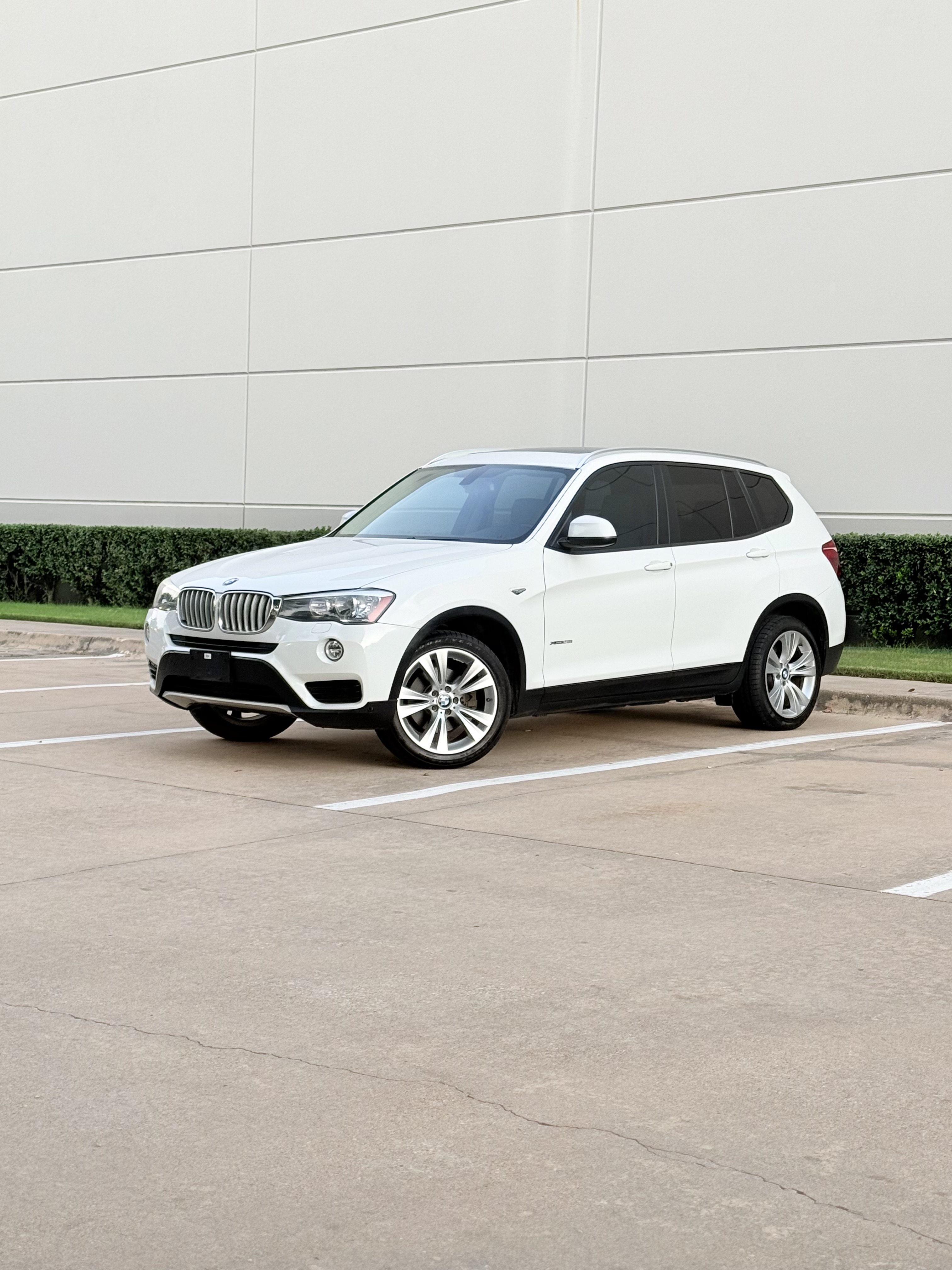 Used 2015 BMW X3 xDrive28i w/ Premium Package AWD/4WD image 2
