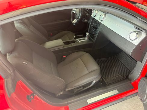 Used 2009 Ford Mustang Coupe image 12