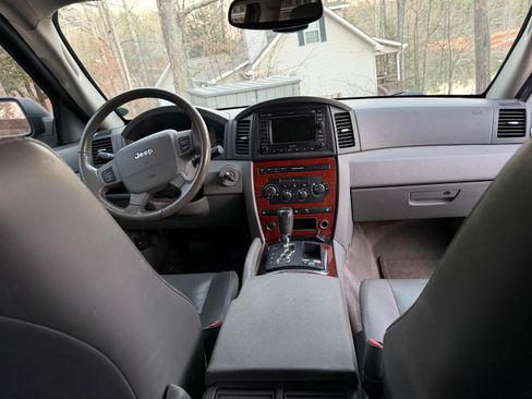 Used 2006 Jeep Grand Cherokee Limited image 15