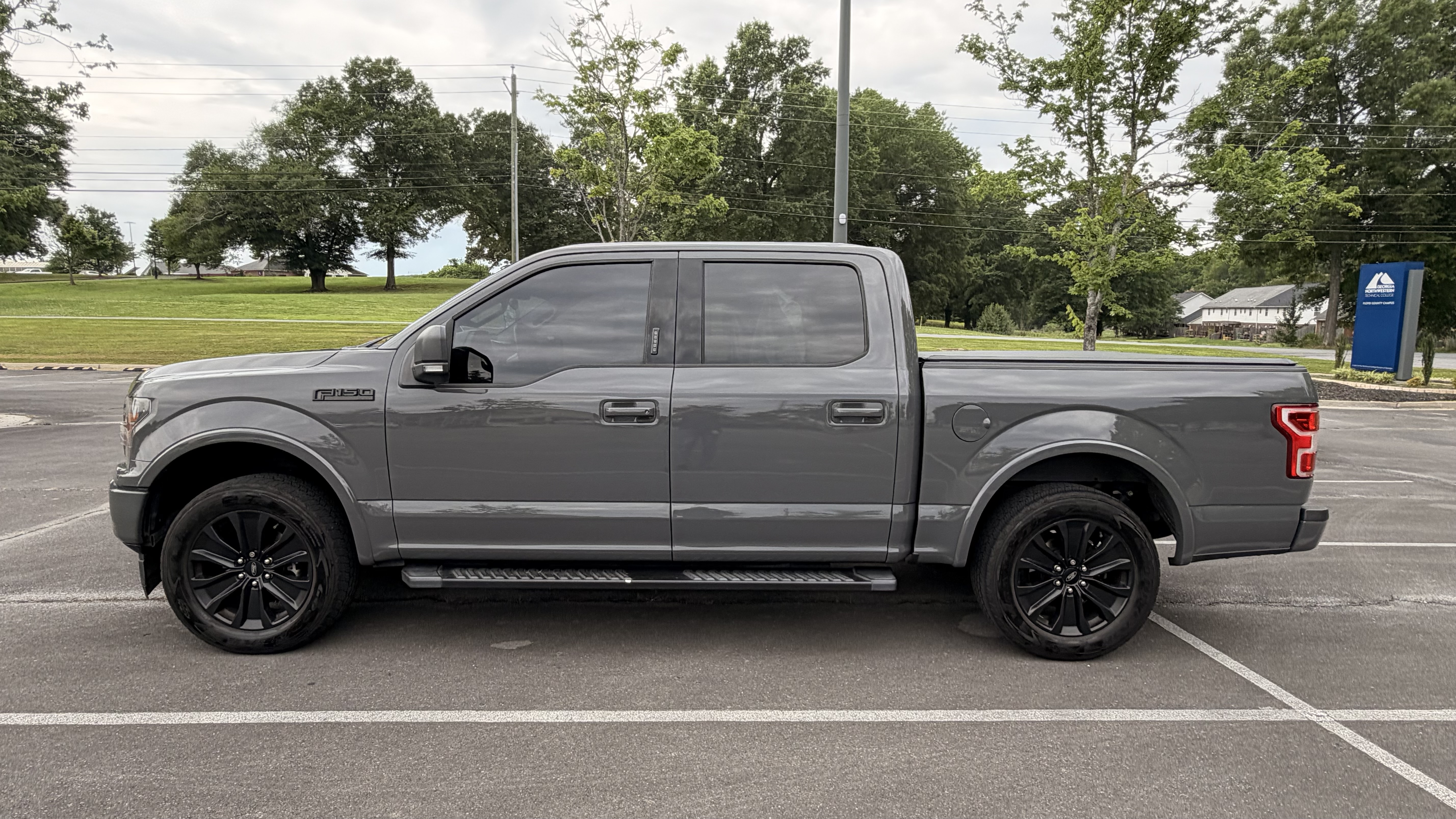 Used 2020 Ford F150 XLT w/ Equipment Group 302A Luxury RWD image 4
