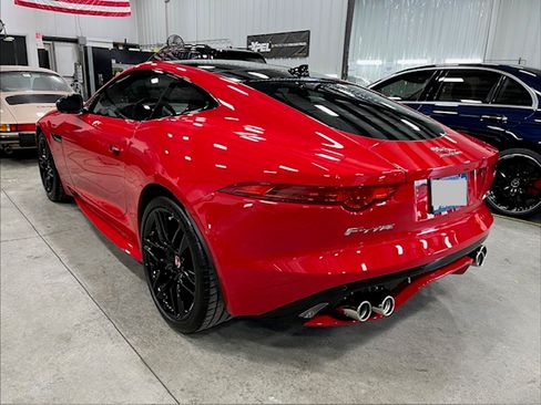 Used 2016 Jaguar F-TYPE R image 5