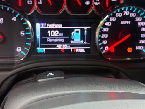 Used 2018 Chevrolet Suburban LT AWD/4WD image 2