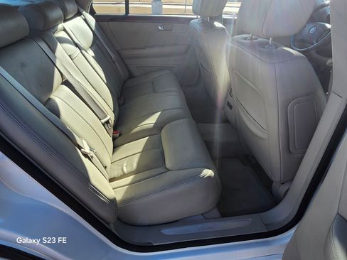 Used 2006 Cadillac DTS Performance image 11