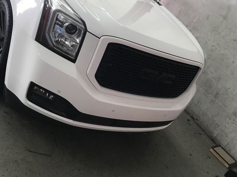 Used 2015 GMC Yukon Denali w/ Touring Package RWD image 13
