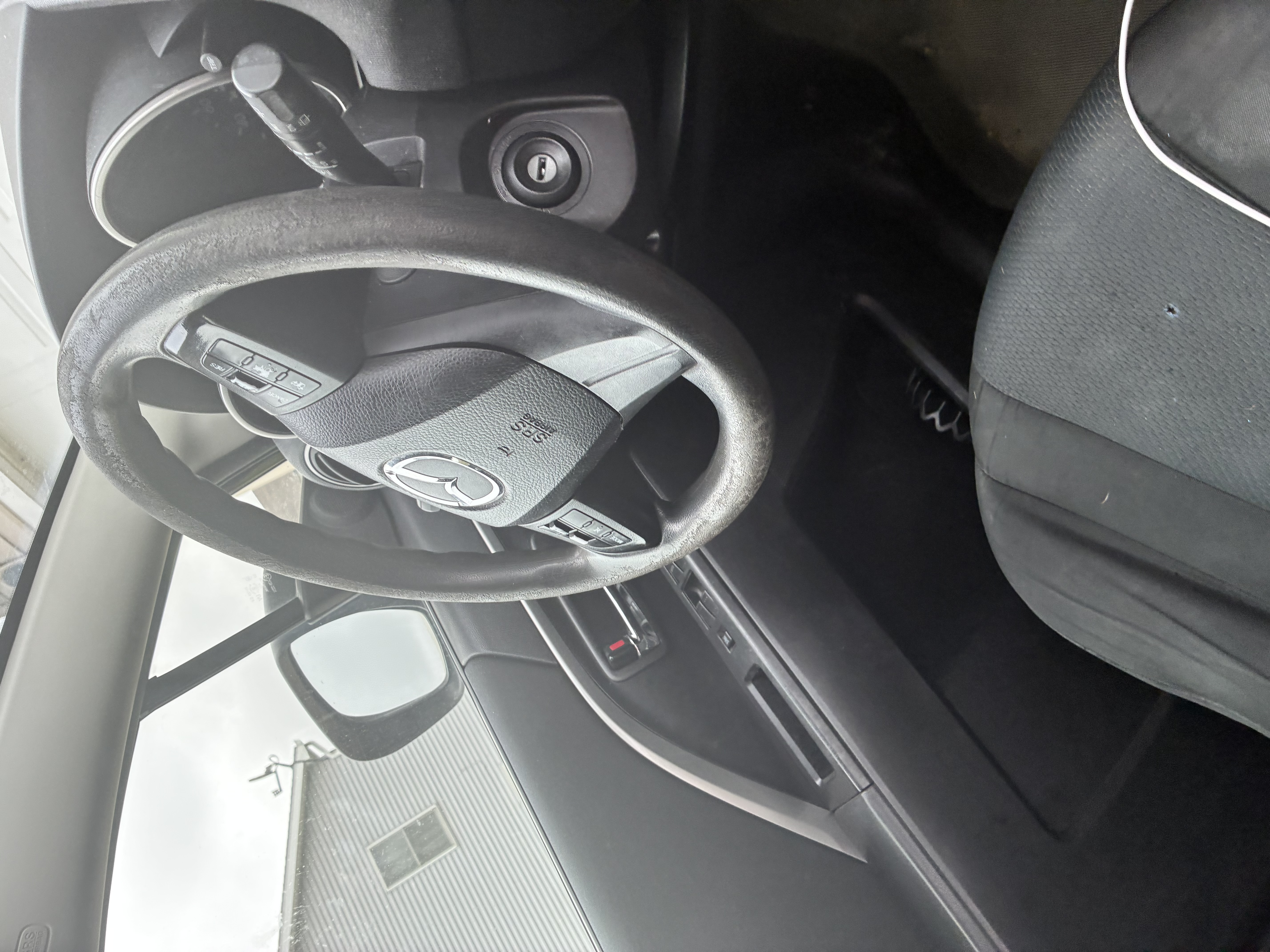 Used 2014 MAZDA MAZDA5 Sport FWD image 6