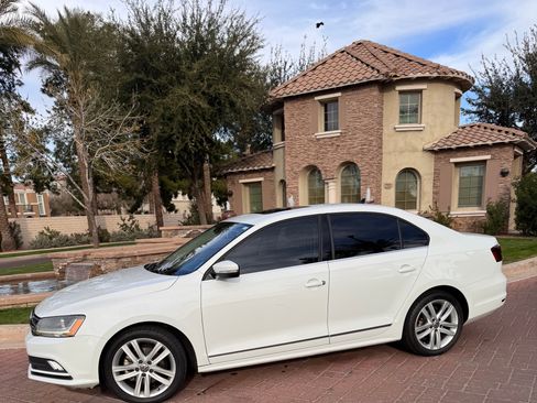Used 2017 Volkswagen Jetta SEL image 12