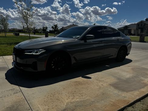 Used 2021 BMW 530i xDrive w/ Premium Package AWD/4WD image 1