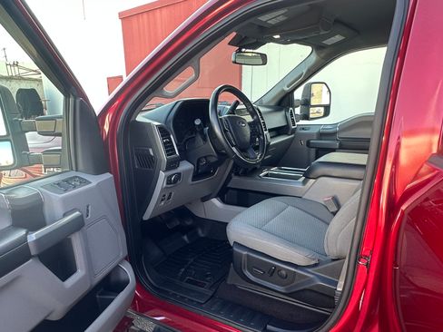 Used 2019 Ford F150 XLT w/ Equipment Group 302A Luxury RWD image 24