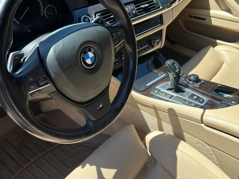 Used 2013 BMW 550i Sedan image 14
