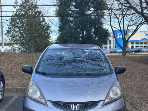 Used 2010 Honda Fit image 5