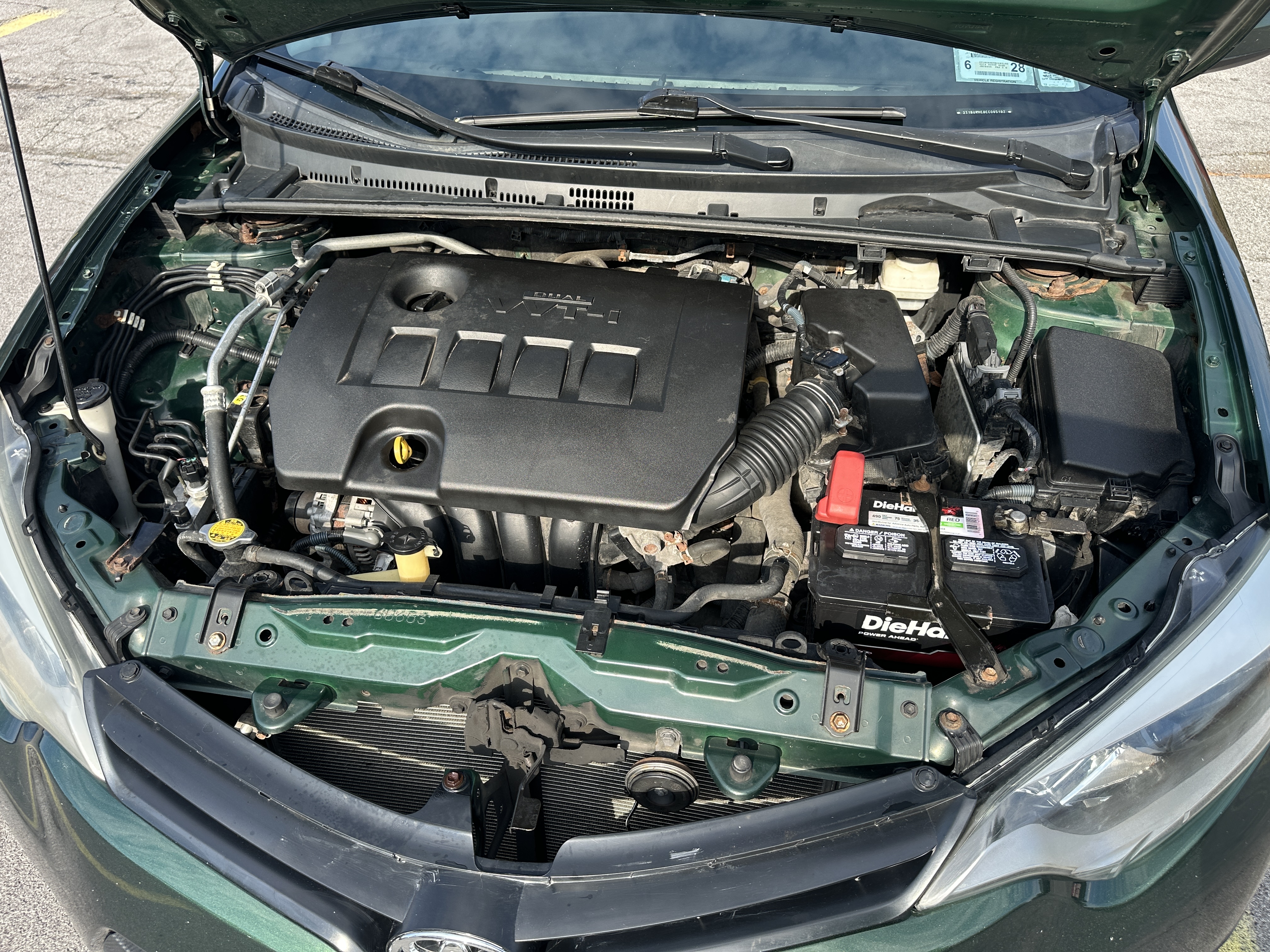 Used 2014 Toyota Corolla LE FWD image 1