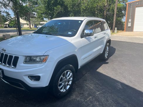 Used 2014 Jeep Grand Cherokee Limited w/ Trailer Tow Group IV RWD image 8