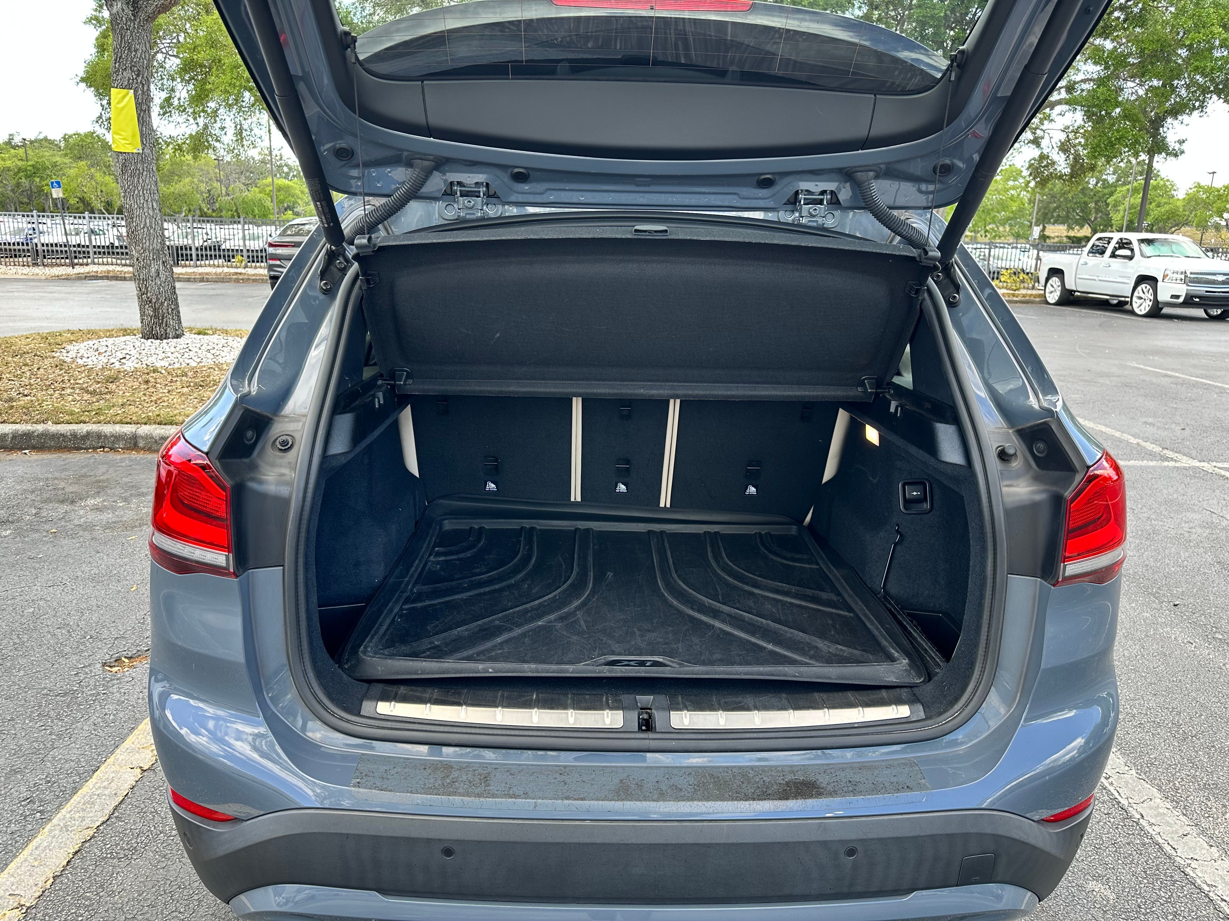 Used 2020 BMW X1 sDrive28i w/ Premium Package FWD image 11