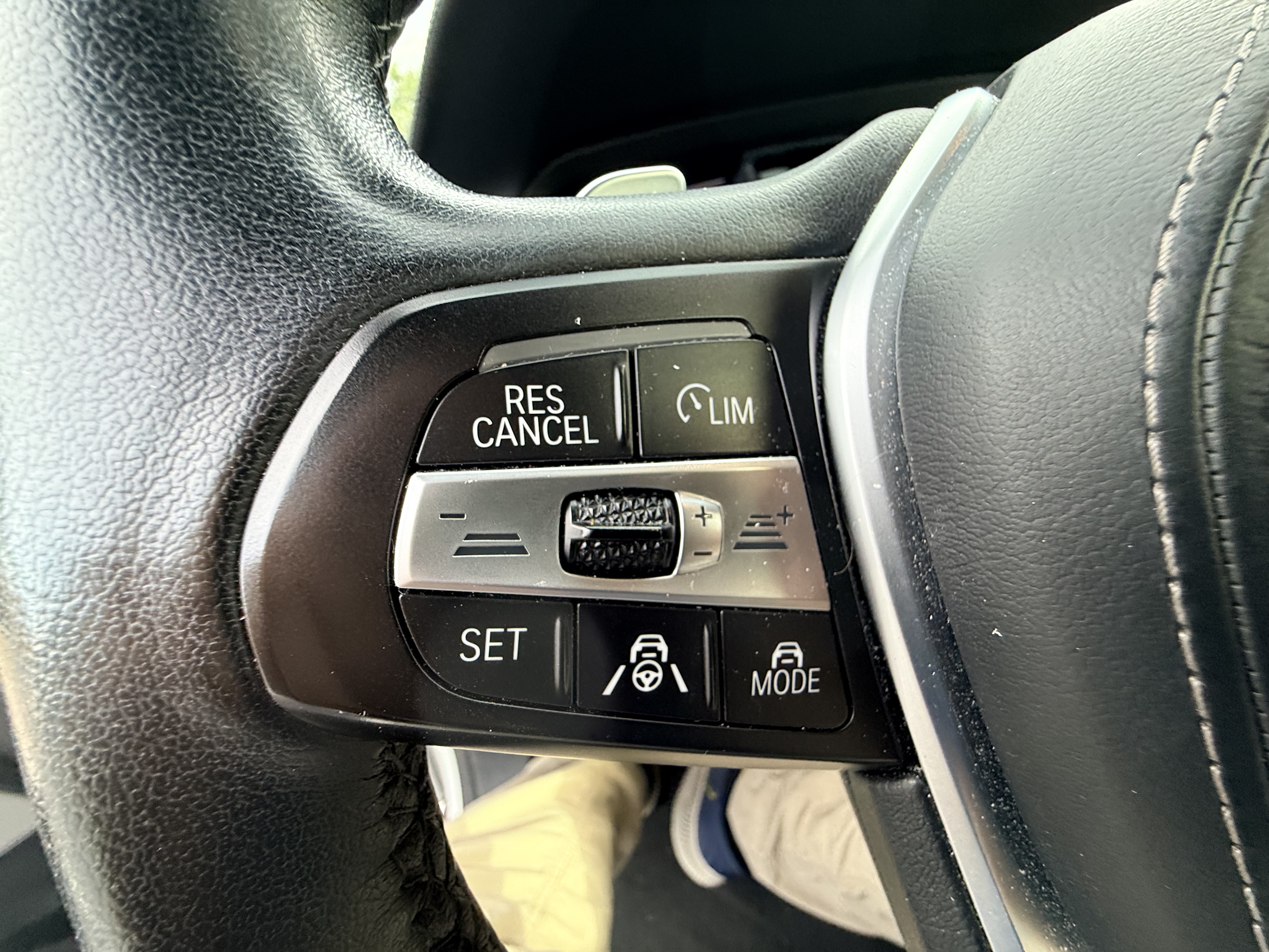 Used 2021 BMW X5 xDrive40i w/ Executive Package AWD/4WD image 11