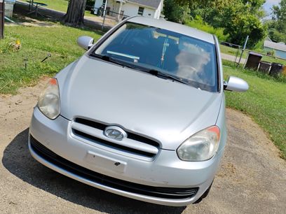 Used 2009 Hyundai Accent GS w/ Premium Pkg 3