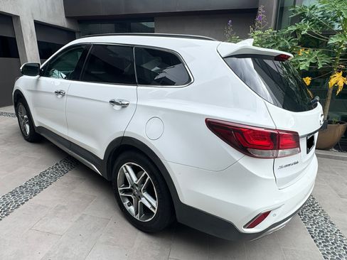 Used 2017 Hyundai Santa Fe Limited FWD image 6
