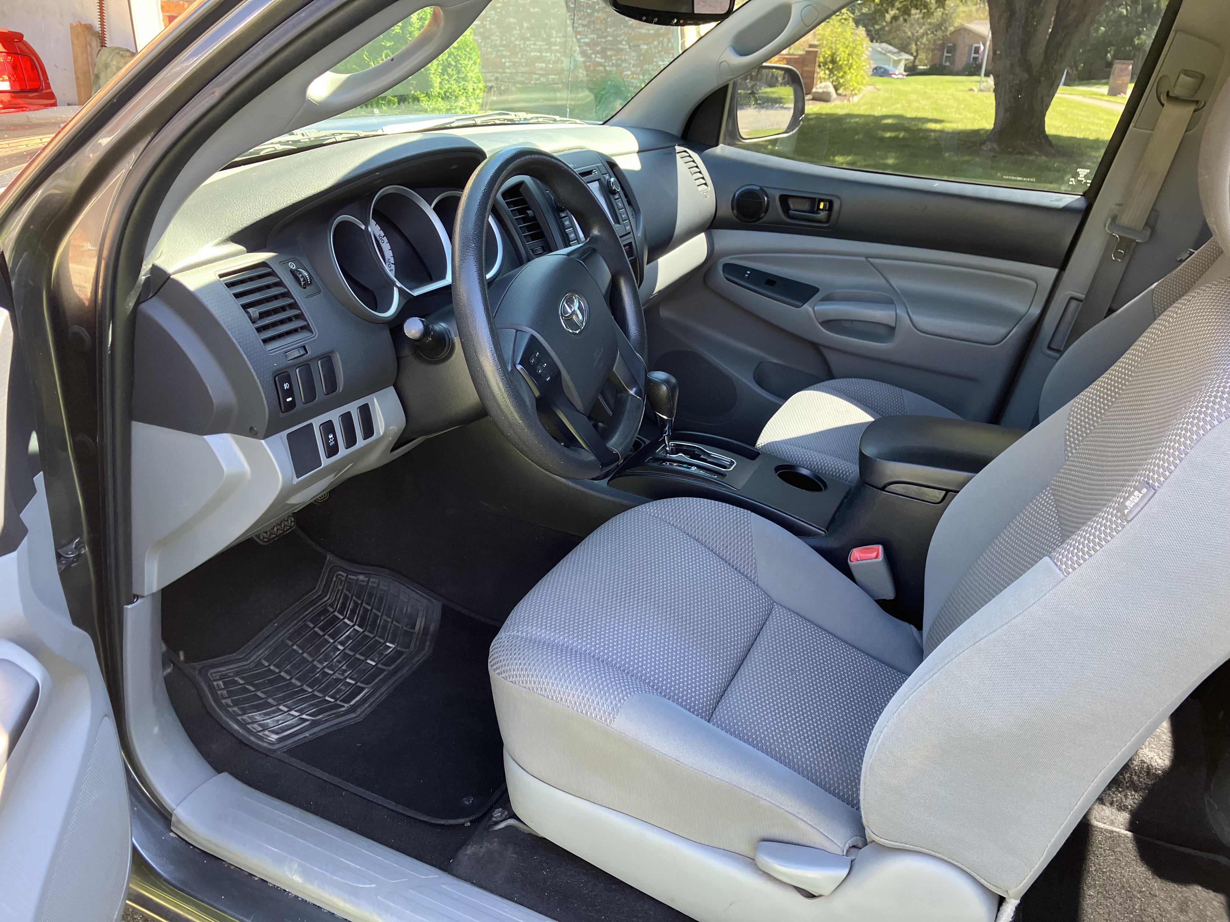 Used 2013 Toyota Tacoma 2WD Access Cab image 5