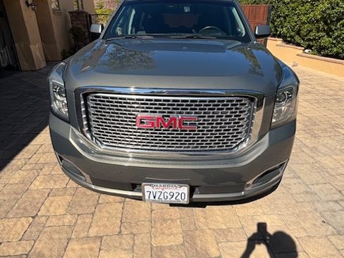 Used 2017 GMC Yukon Denali w/ Open Road Package image 11