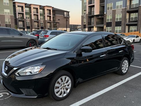 Used 2017 Nissan Sentra S image 2
