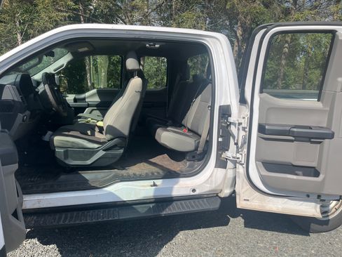 Used 2016 Ford F150 XL w/ XL Power Equipment Group image 2