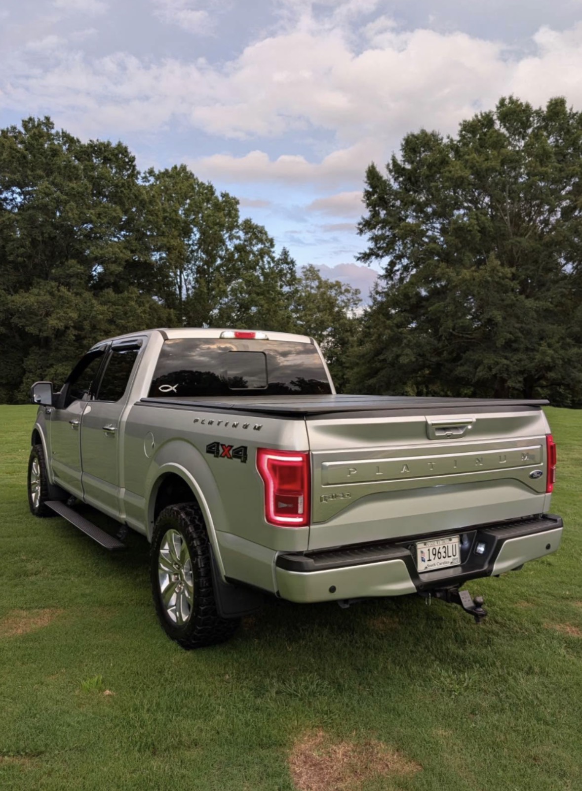 Used 2016 Ford F150 Platinum w/ Equipment Group 701A Luxury AWD/4WD image 14