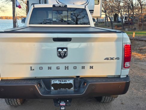 Used 2018 RAM 3500 Laramie Longhorn w/ Longhorn Southfork Package image 15