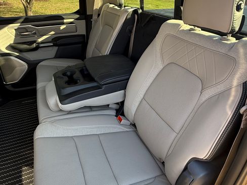 Used 2024 RAM 1500 Limited image 16