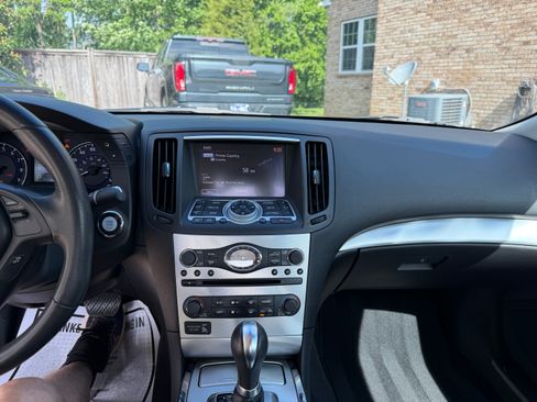 Used 2013 INFINITI G37 Sport w/ Premium Pkg RWD image 4