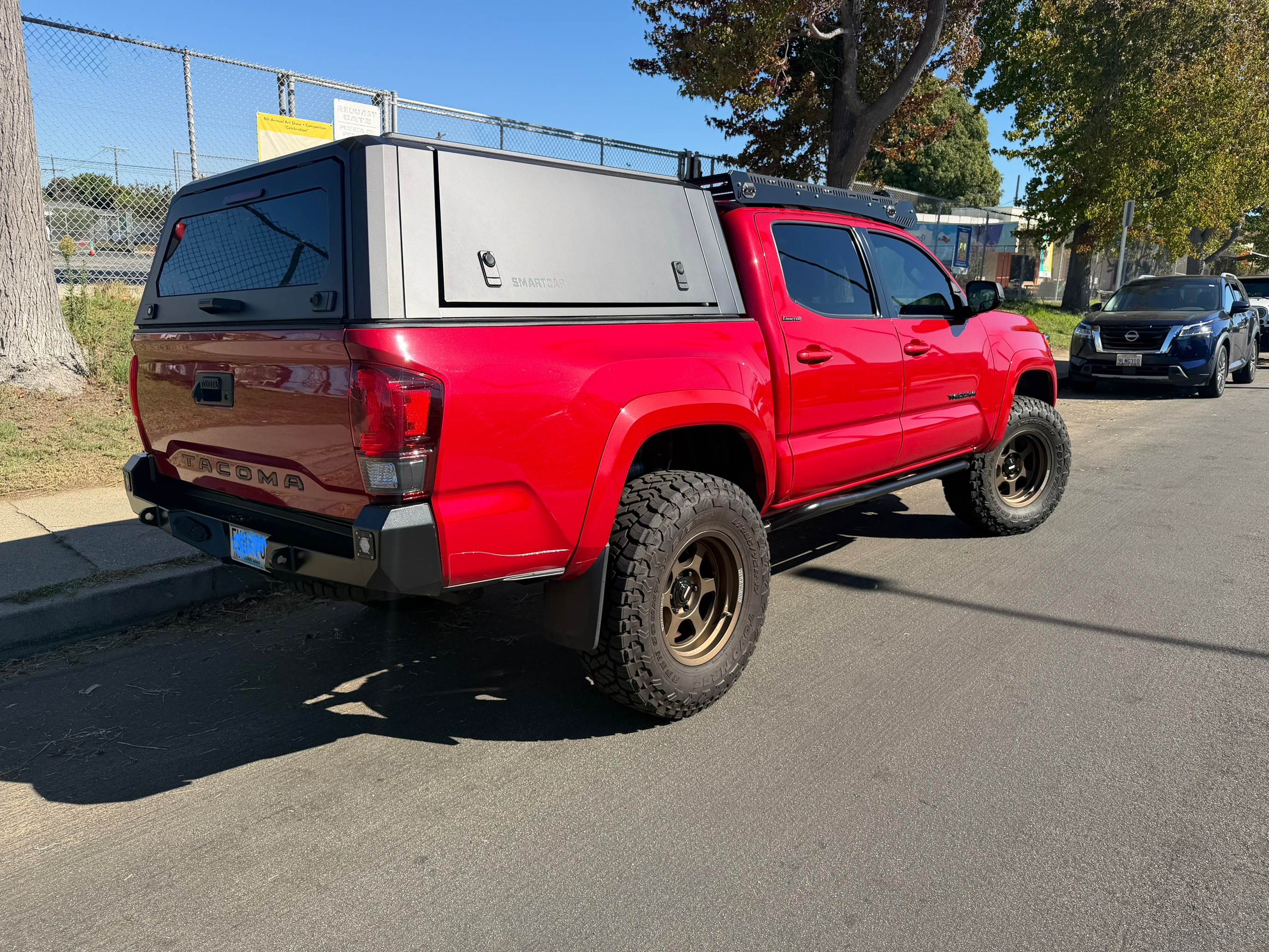 Used 2020 Toyota Tacoma Limited AWD/4WD image 6