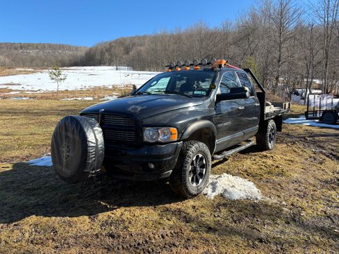 Used 2005 Dodge Ram 2500 Truck SLT w/ Sport Appearance Group image 5
