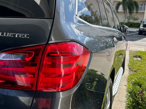 Used 2015 Mercedes-Benz GL 320 BlueTEC 4MATIC image 12