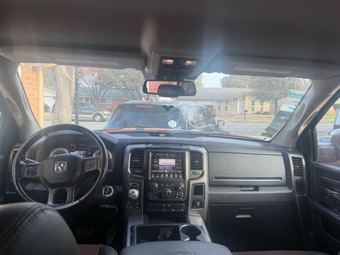 Used 2015 RAM 1500 Sport w/ Ignition Orange Sport Package image 10