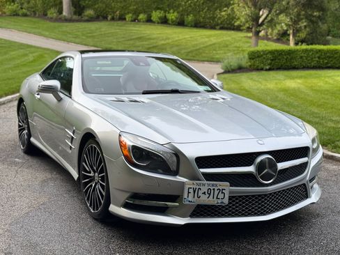 Used 2013 Mercedes-Benz SL 550 image 4