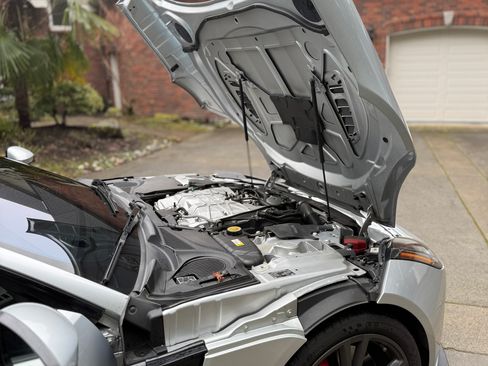 Used 2020 Jaguar F-TYPE SVR image 10