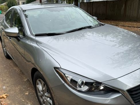 Used 2016 MAZDA MAZDA3 i Grand Touring FWD image 4