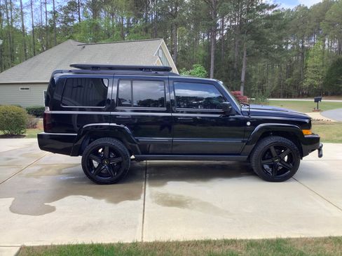 Used 2008 Jeep Commander Sport image 10
