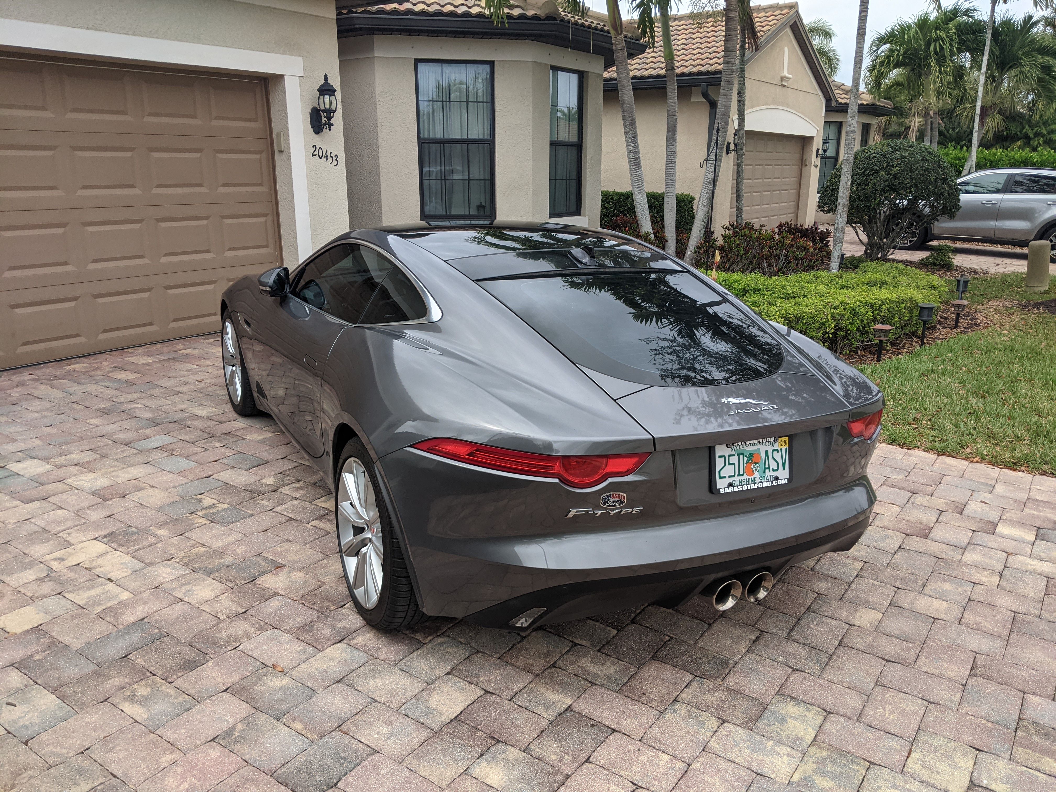 Used 2016 Jaguar F-TYPE Coupe RWD image 10