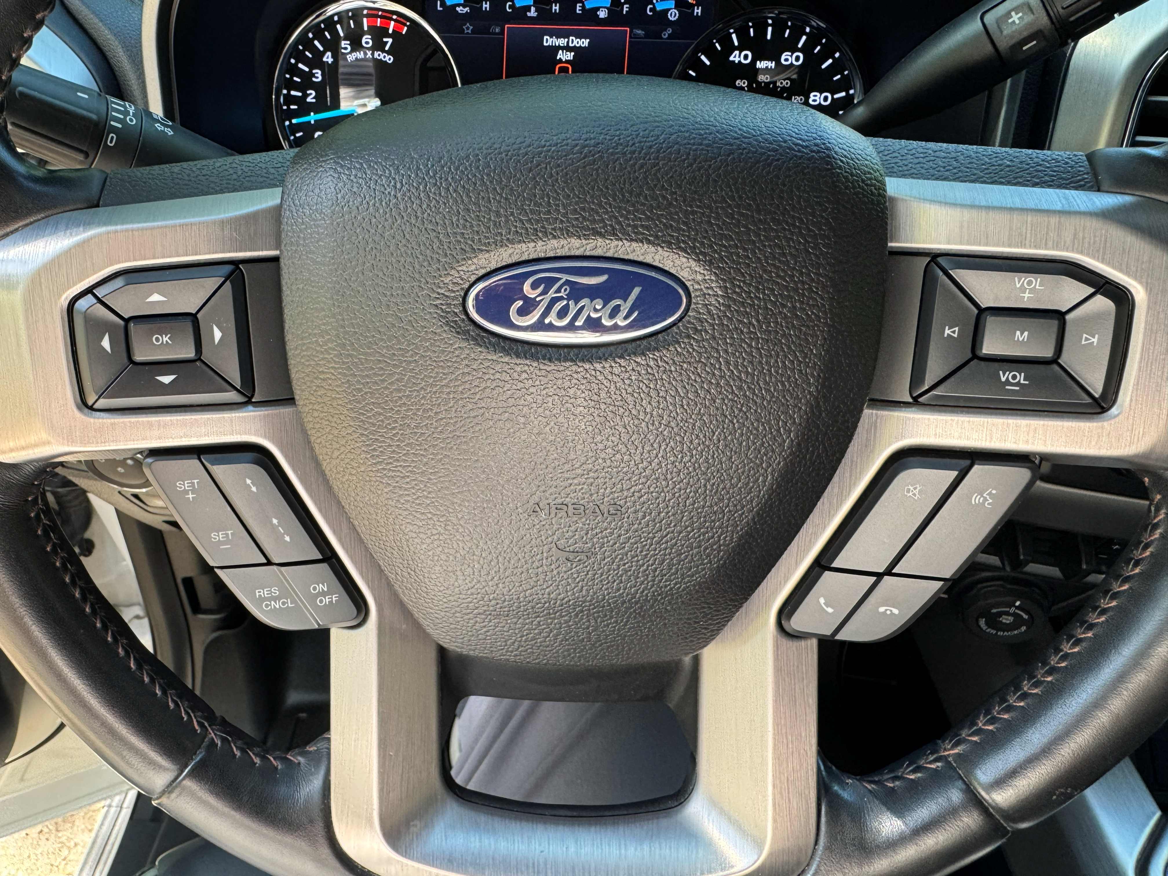 Used 2020 Ford F250 Platinum w/ FX4 Off-Road Package AWD/4WD image 13