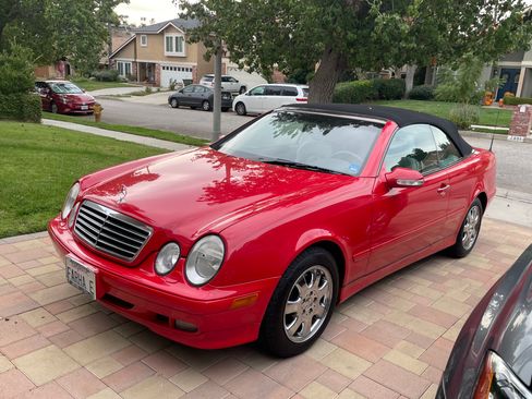 Used 2001 Mercedes-Benz CLK 320 Cabriolet image 2