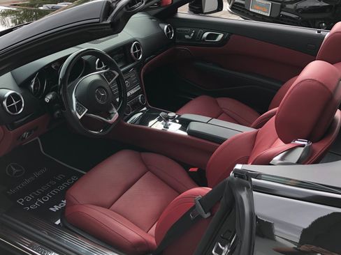 Used 2018 Mercedes-Benz SL 450 image 4