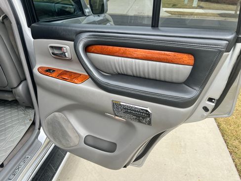 Used 2007 Lexus LX 470 470 Sport Utility 4D image 23