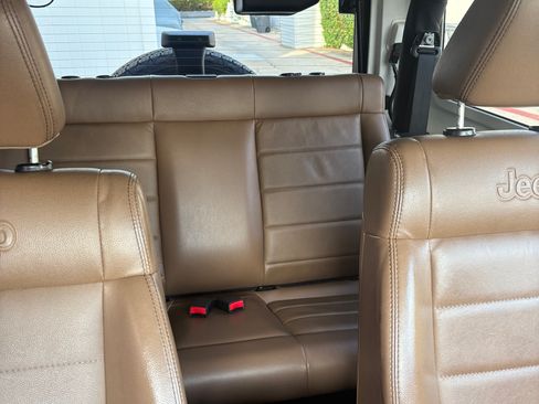 Used 2012 Jeep Wrangler Sahara w/ Connectivity Group image 9