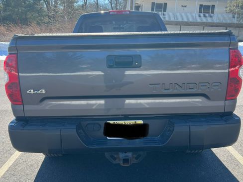 Used 2015 Toyota Tundra SR image 8