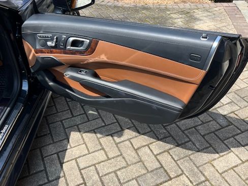 Used 2017 Mercedes-Benz SL 550 image 9
