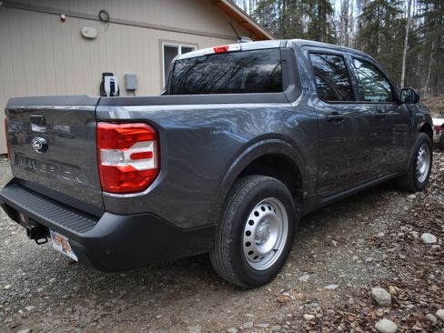 Used 2025 Ford Maverick XL w/ Equipment Group 101A image 6